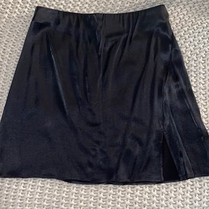 ARITZIA WILFRED SATIN MINI SKIRT